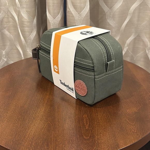 Timberland Men’s Canvas Weekend Travel Kit / Toiletry case - Picture 2 of 8